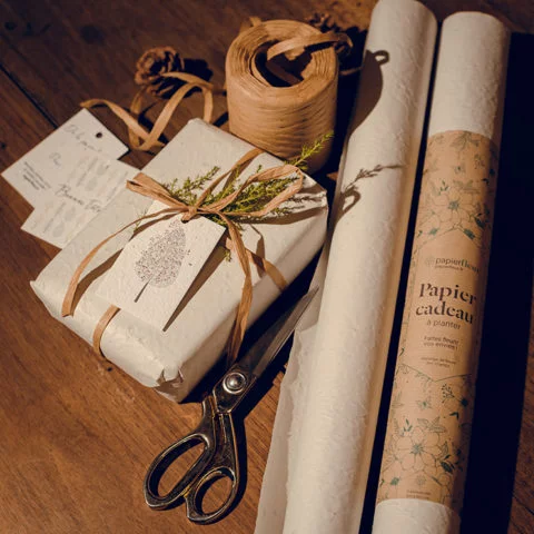 Rouleau de papier cadeau ensemencé